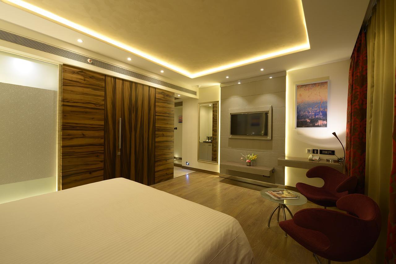 Genesis Hotel Near Mumbai Airport Exterior photo